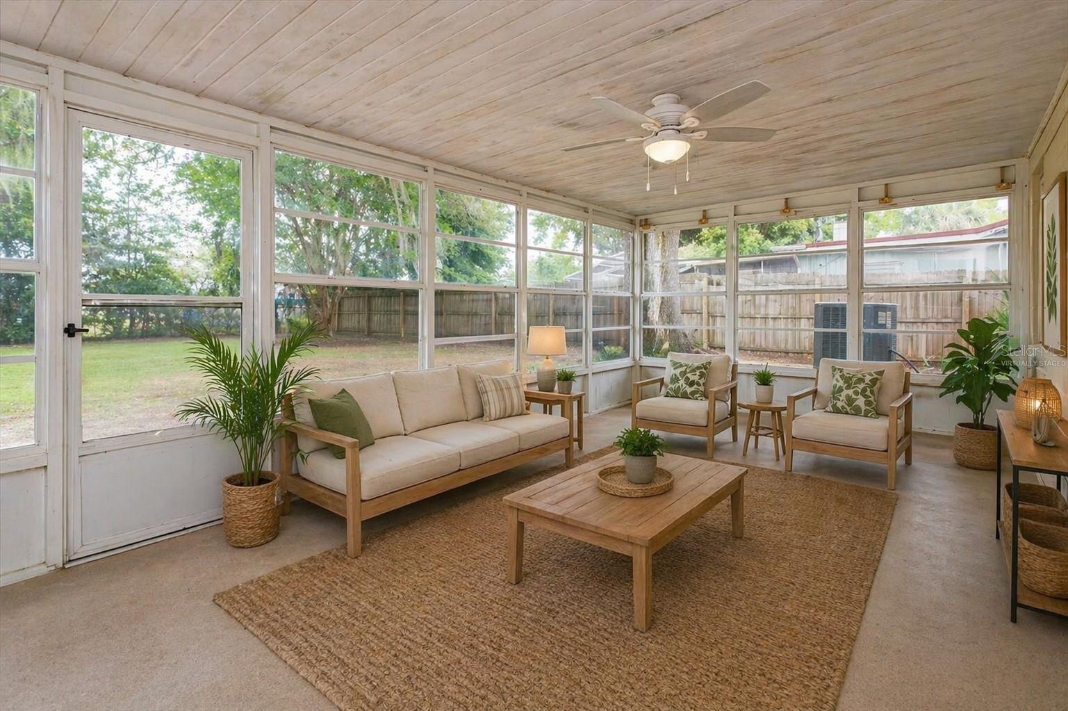 1300 ORANGE AVE, TAVARES, FL, 32778