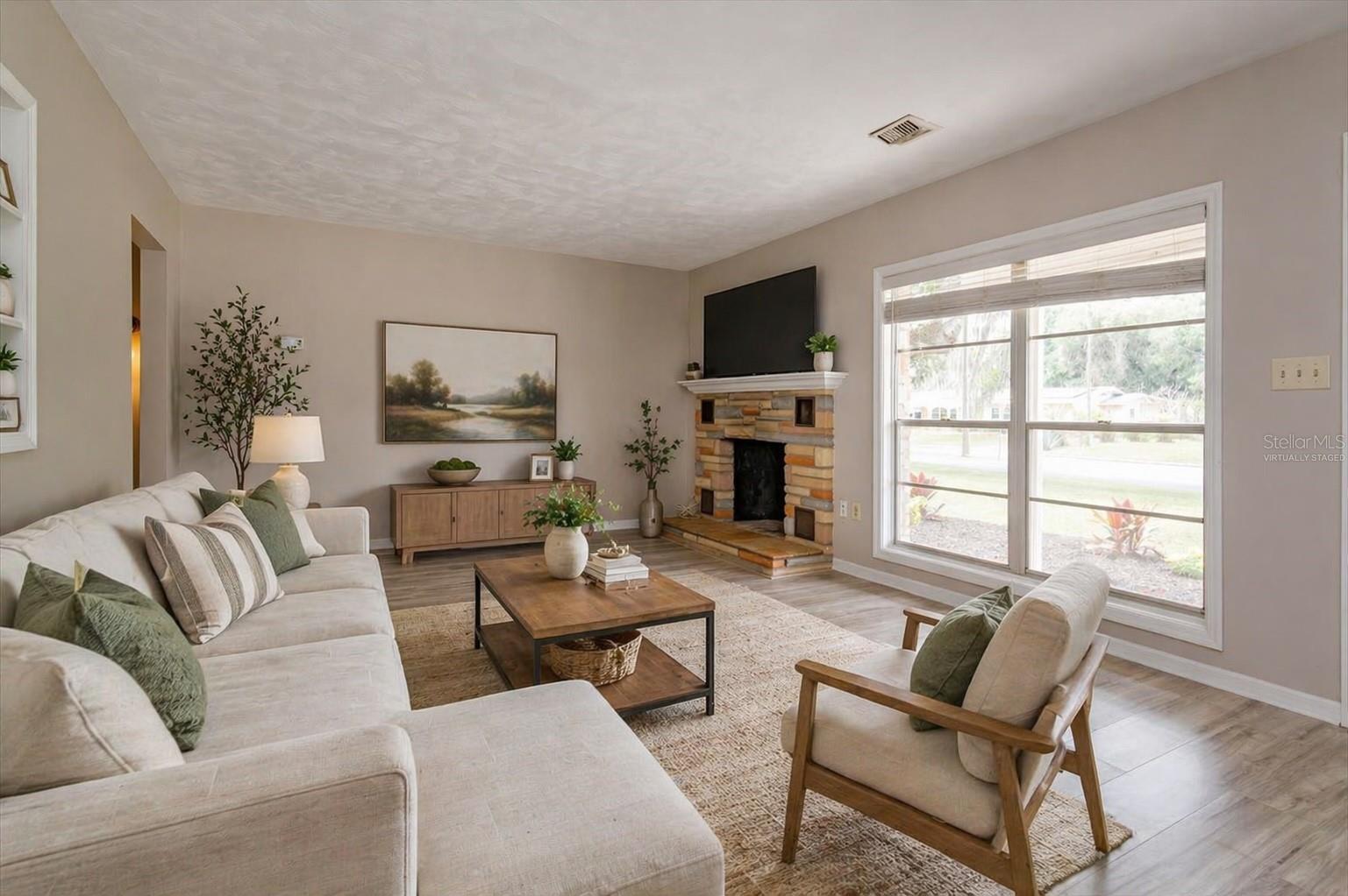 1300 ORANGE AVE, TAVARES, FL, 32778