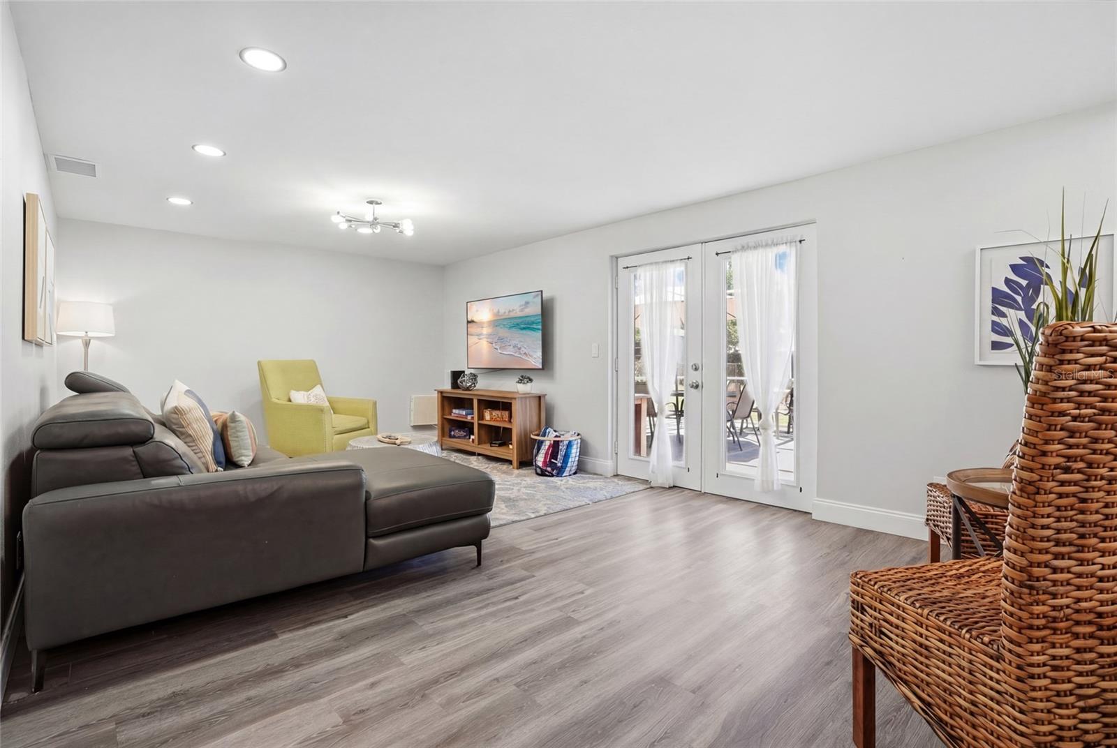 721 VILLAGE PL, BRANDON, FL, 33511