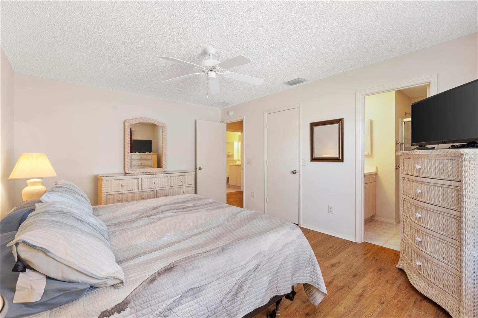 17449 SE 93RD VINE AVE, THE VILLAGES, FL, 32162