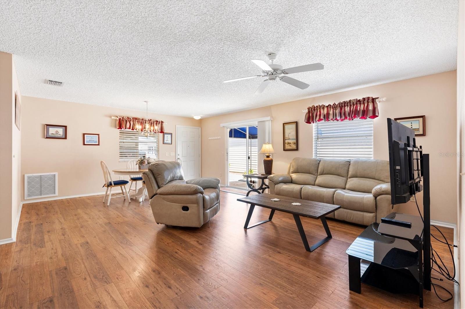 17449 SE 93RD VINE AVE, THE VILLAGES, FL, 32162