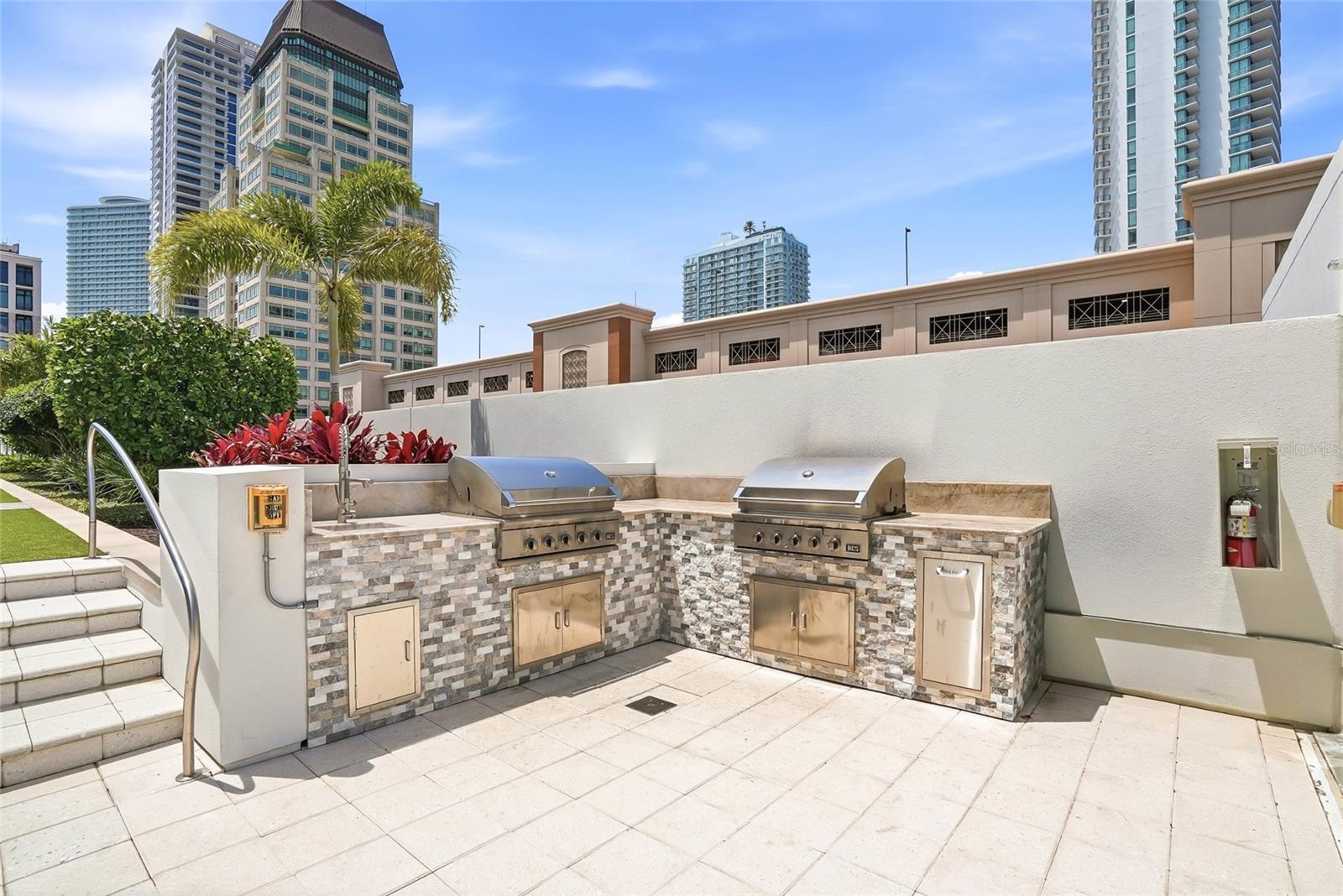175 1ST ST S #303, ST PETERSBURG, FL, 33701