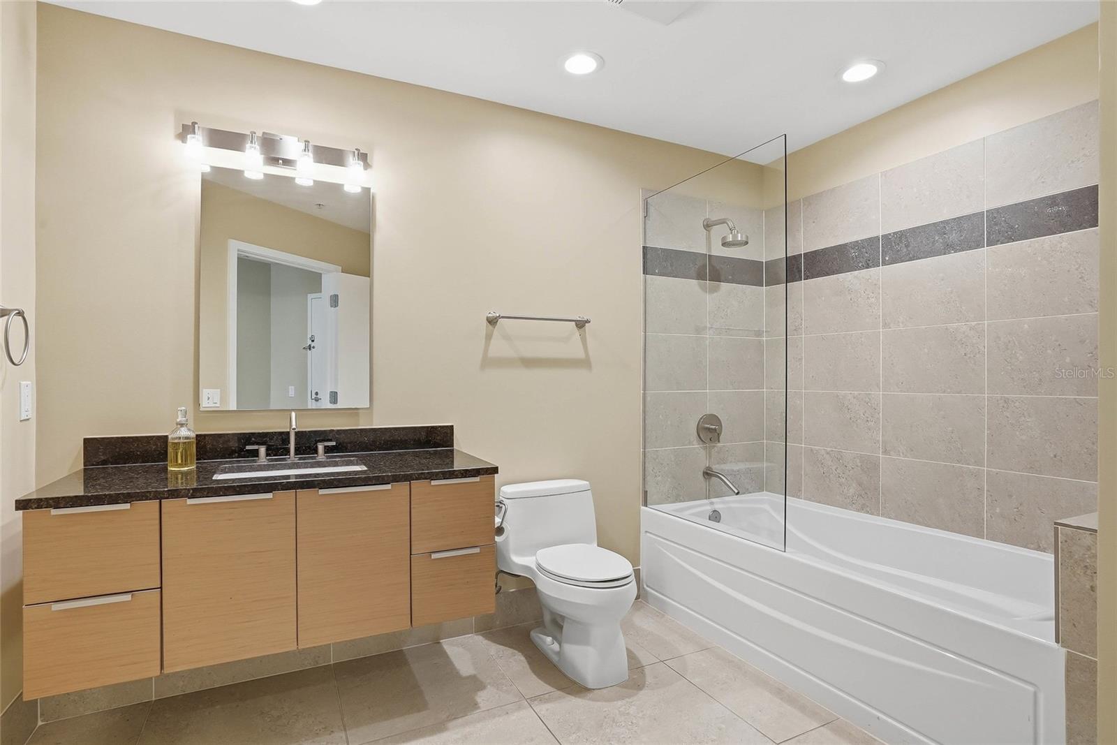 175 1ST ST S #303, ST PETERSBURG, FL, 33701