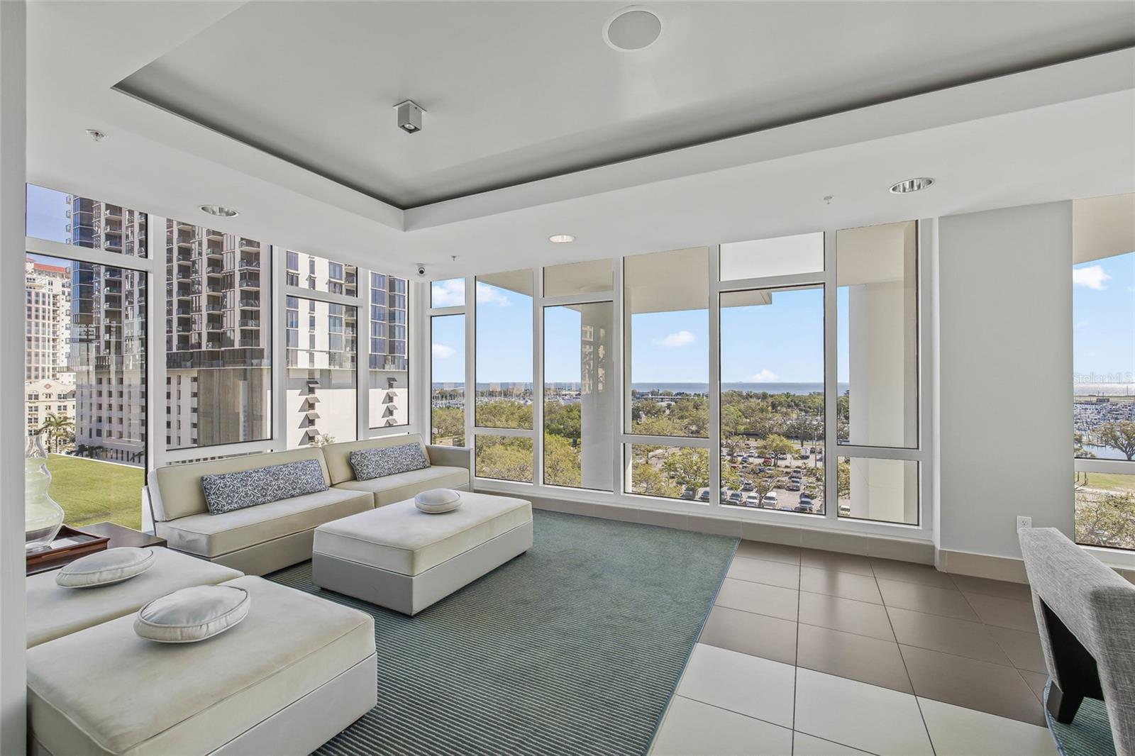 175 1ST ST S #303, ST PETERSBURG, FL, 33701