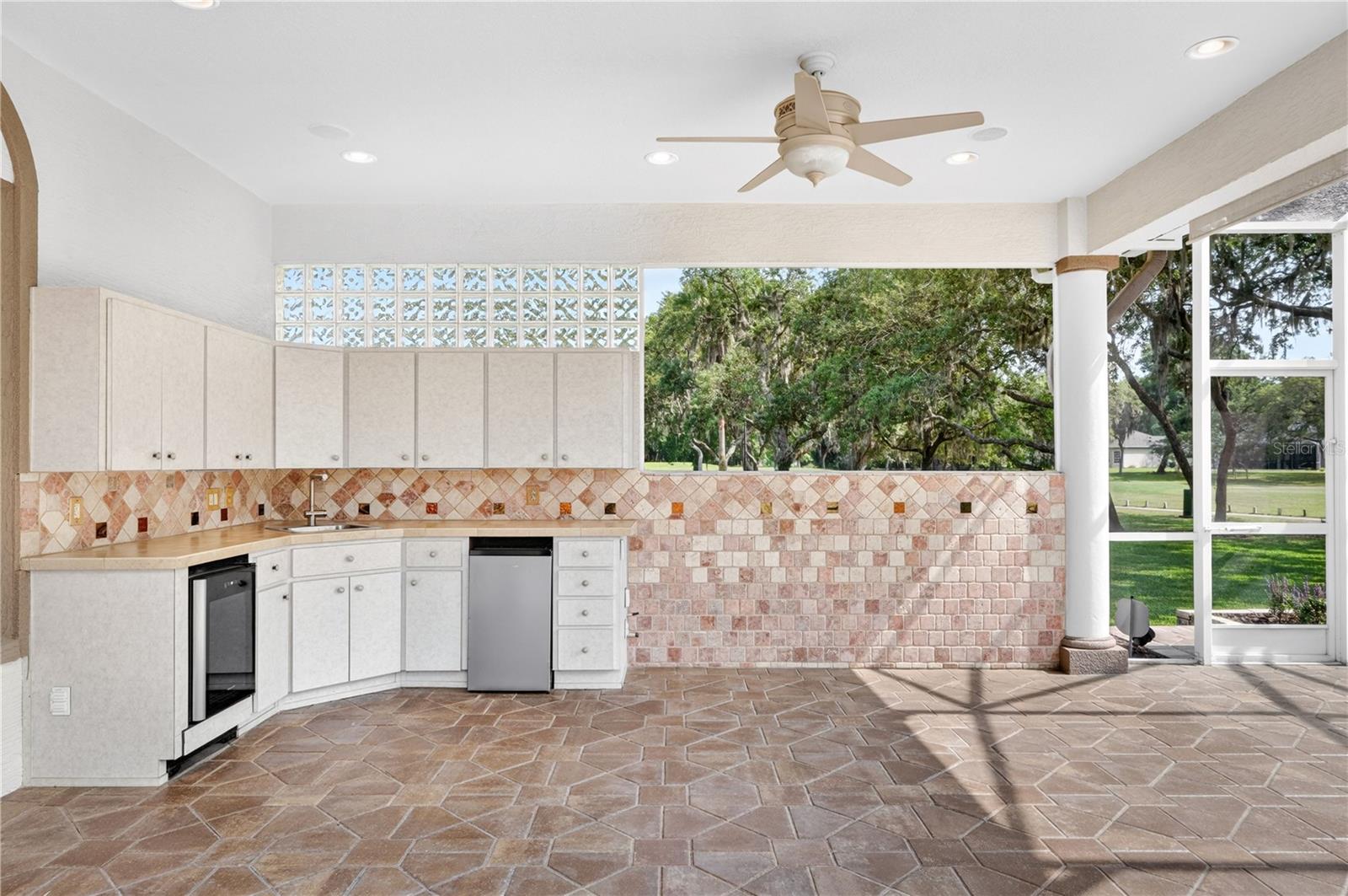 1418 DOLPH CIR, ORMOND BEACH, FL, 32174