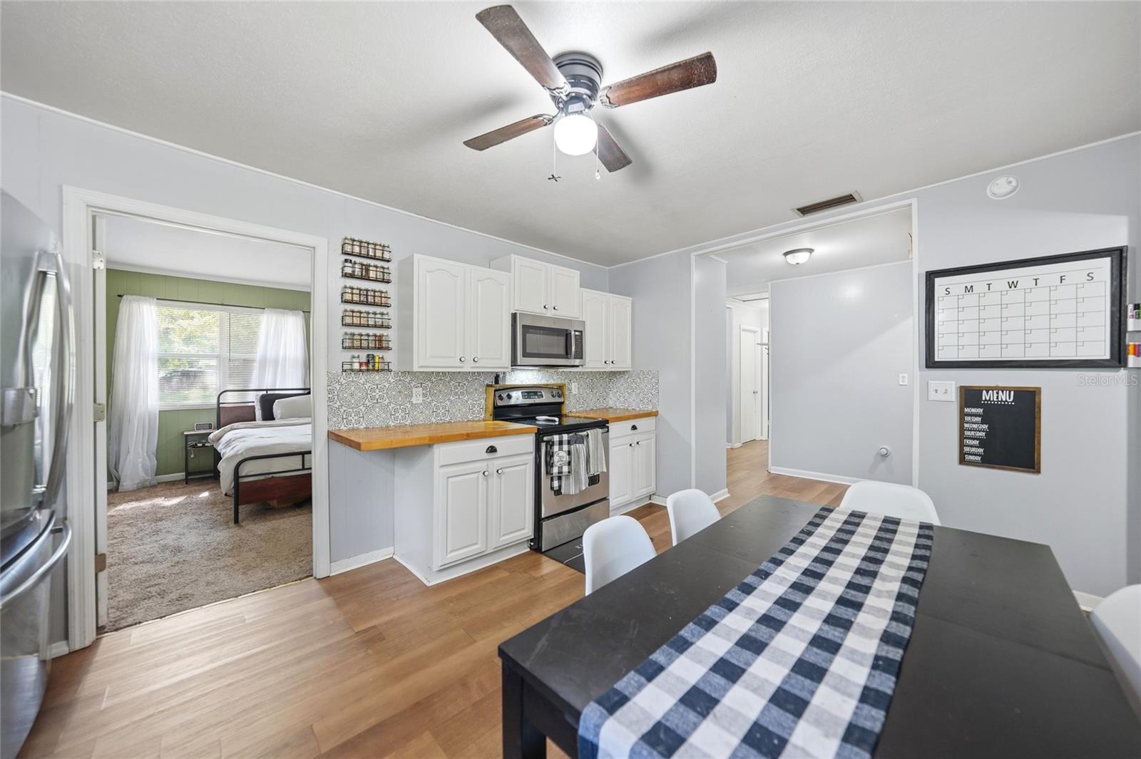 2403 SE POINTER AVE, ARCADIA, FL, 34266