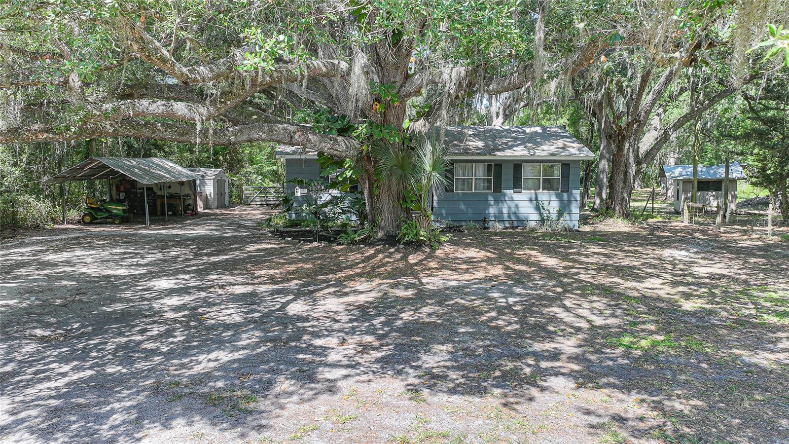 2403 SE POINTER AVE, ARCADIA, FL, 34266