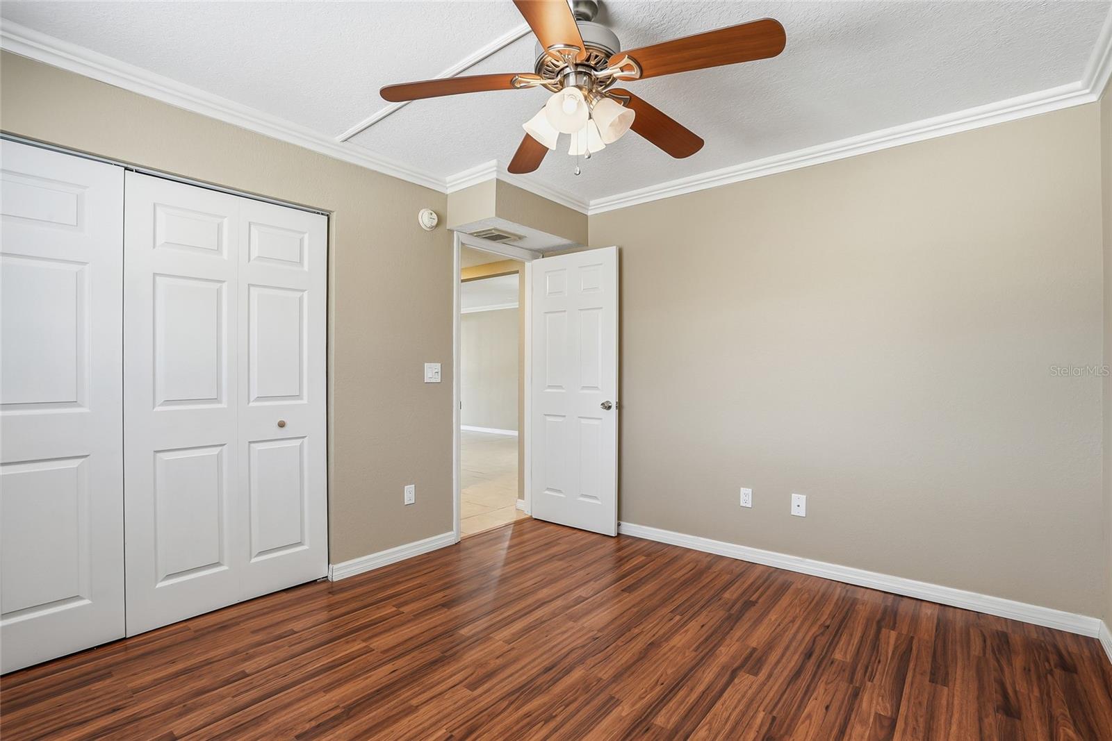 2220 STICKNEY POINT RD #520, SARASOTA, FL, 34231