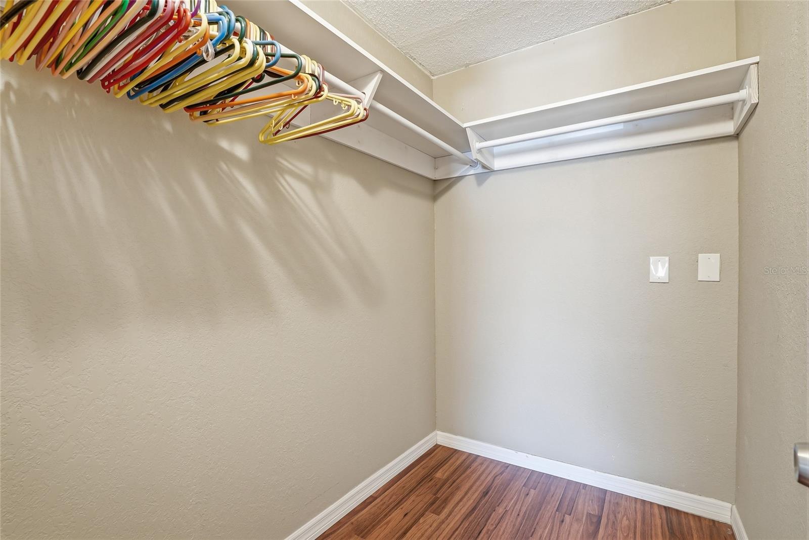 2220 STICKNEY POINT RD #520, SARASOTA, FL, 34231