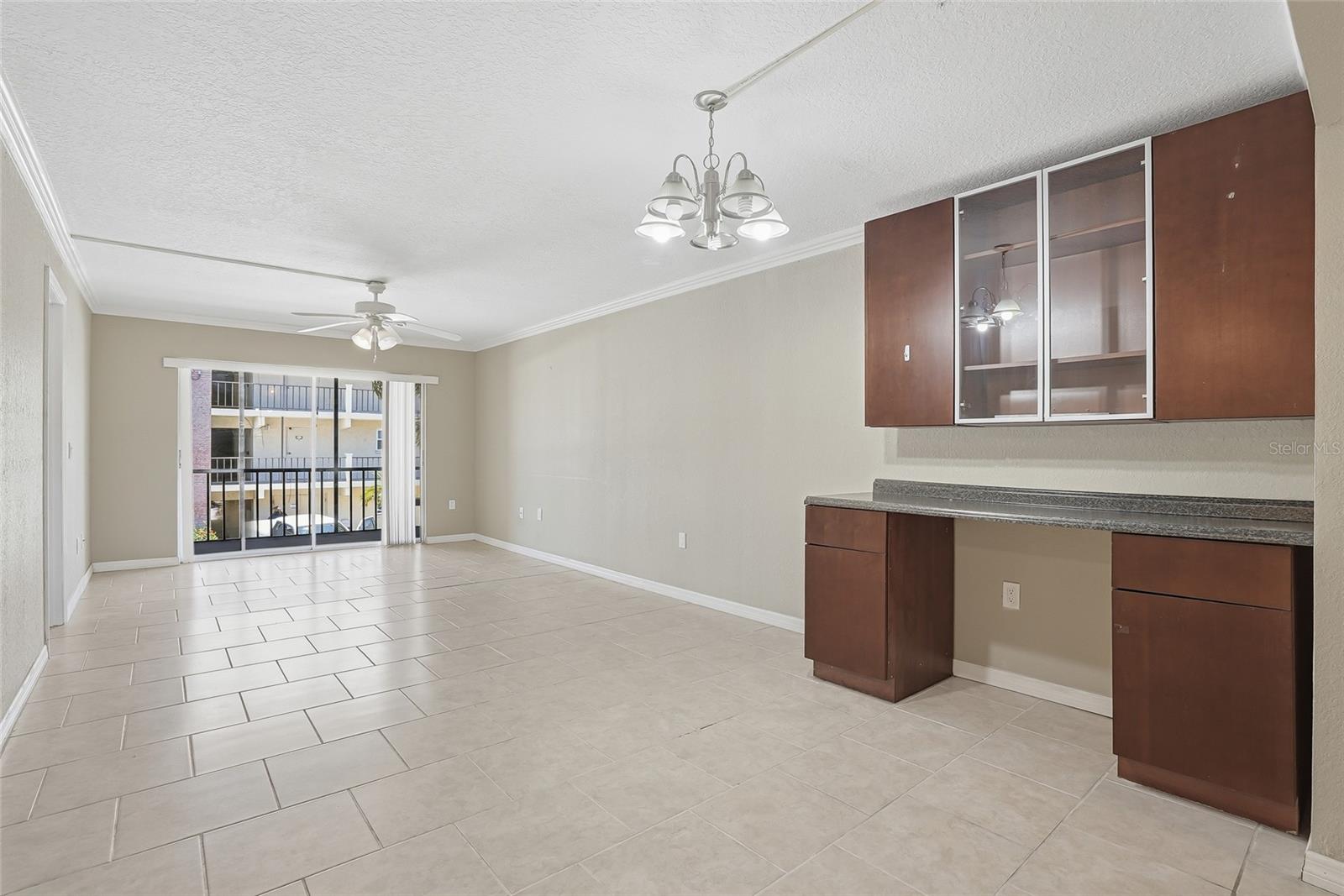 2220 STICKNEY POINT RD #520, SARASOTA, FL, 34231