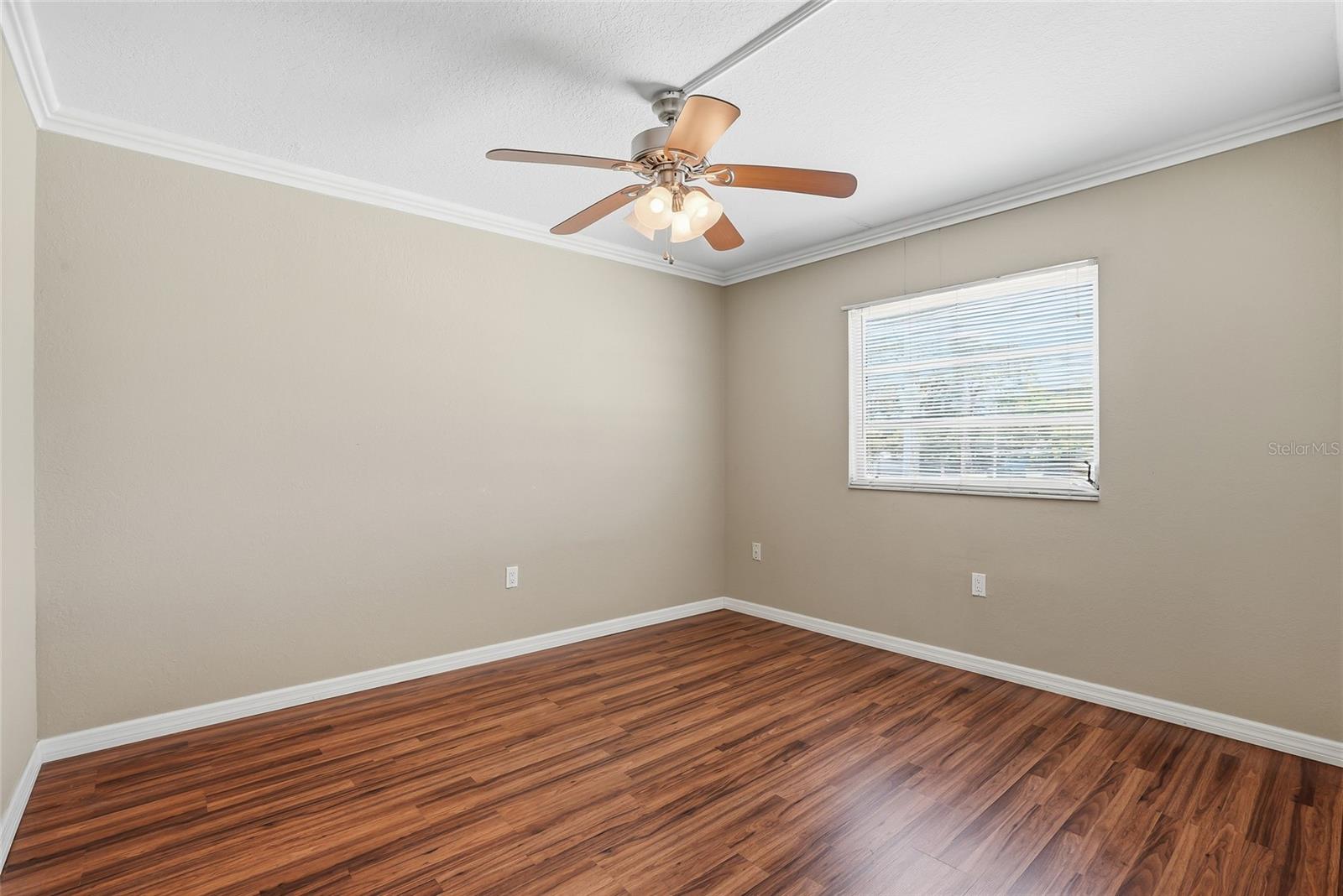 2220 STICKNEY POINT RD #520, SARASOTA, FL, 34231