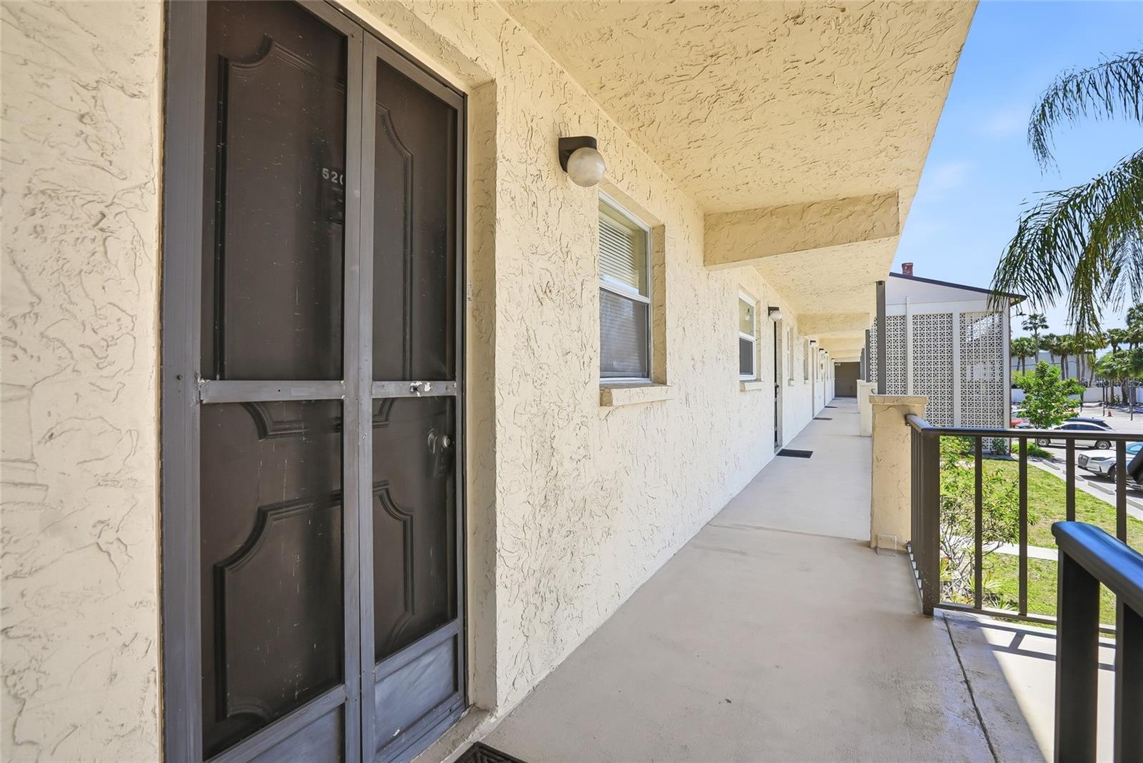 2220 STICKNEY POINT RD #520, SARASOTA, FL, 34231