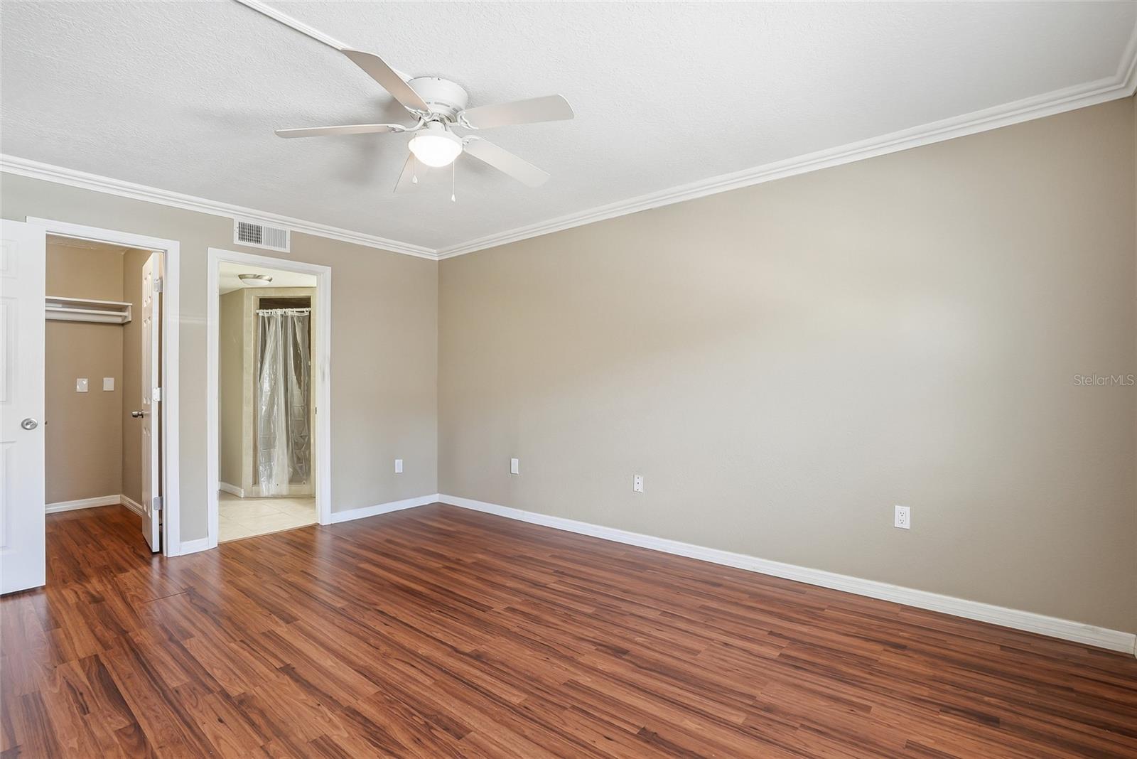 2220 STICKNEY POINT RD #520, SARASOTA, FL, 34231