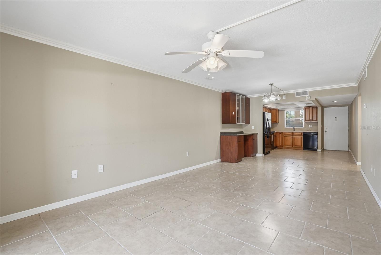 2220 STICKNEY POINT RD #520, SARASOTA, FL, 34231