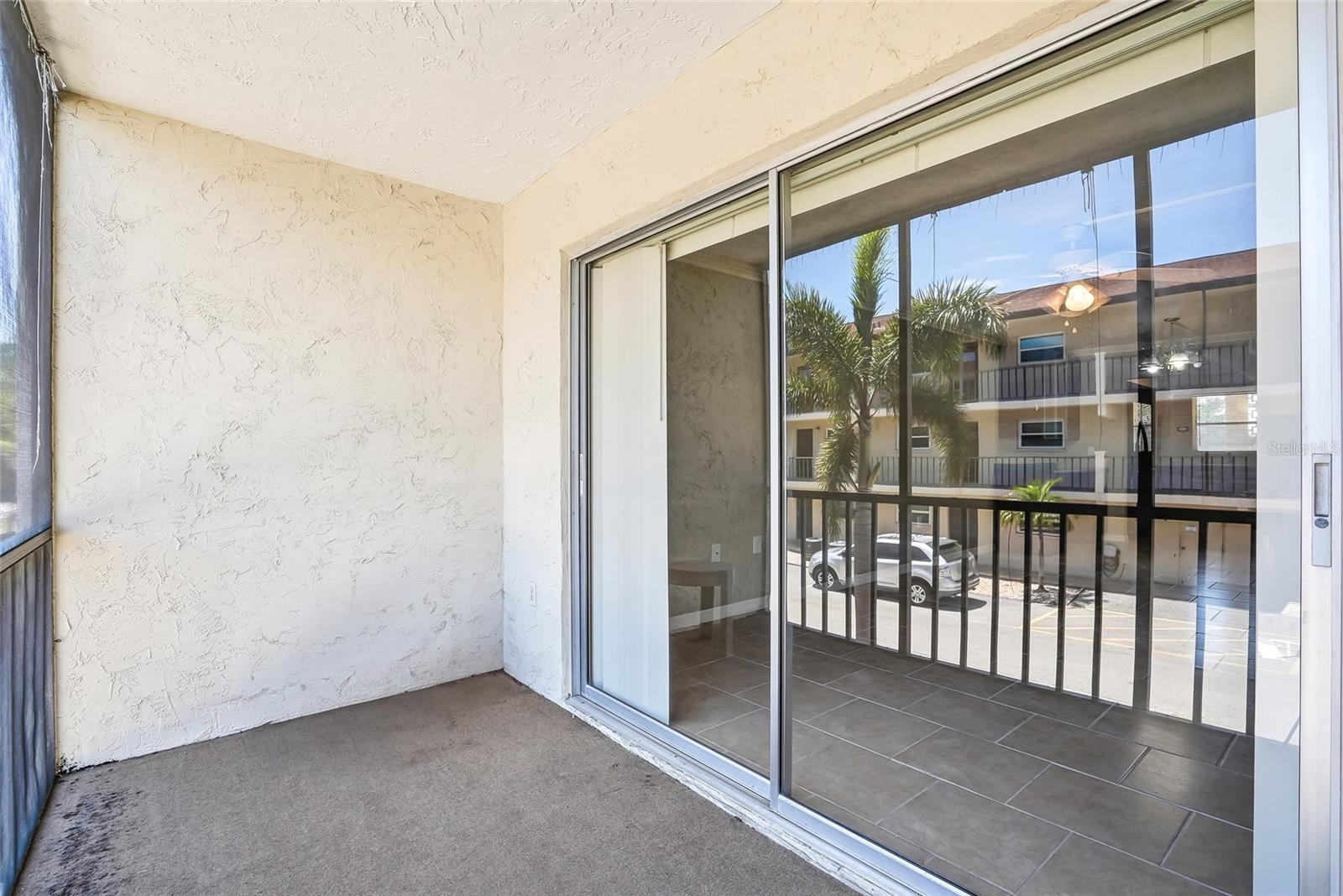 2220 STICKNEY POINT RD #520, SARASOTA, FL, 34231