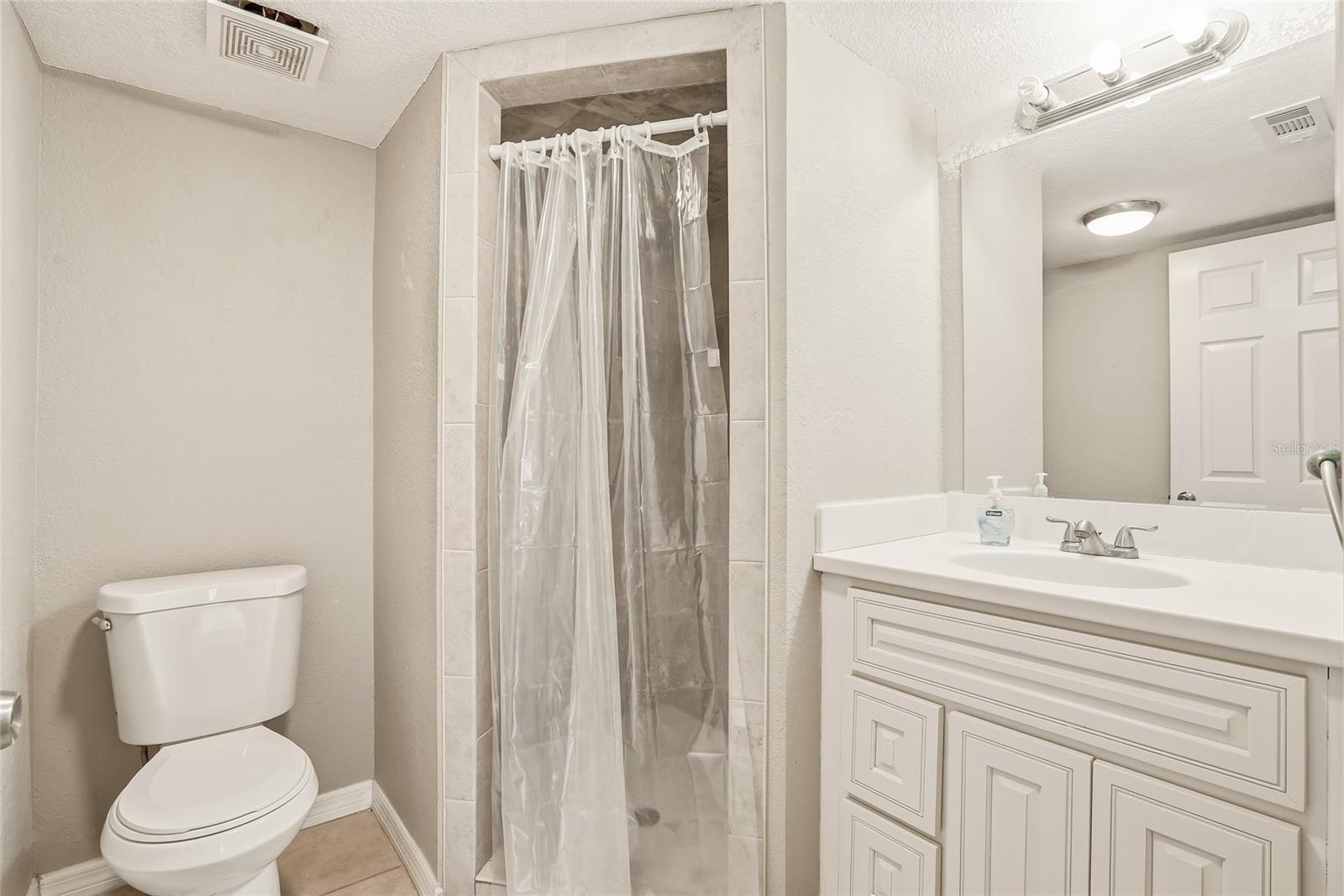 2220 STICKNEY POINT RD #520, SARASOTA, FL, 34231