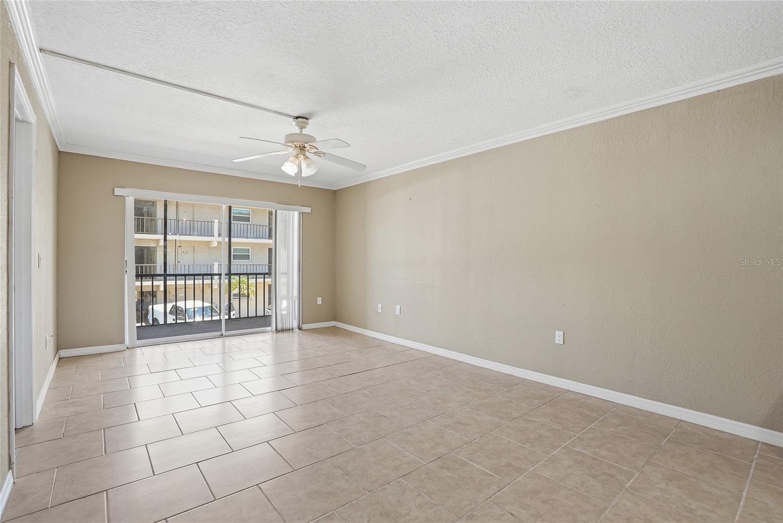 2220 STICKNEY POINT RD #520, SARASOTA, FL, 34231