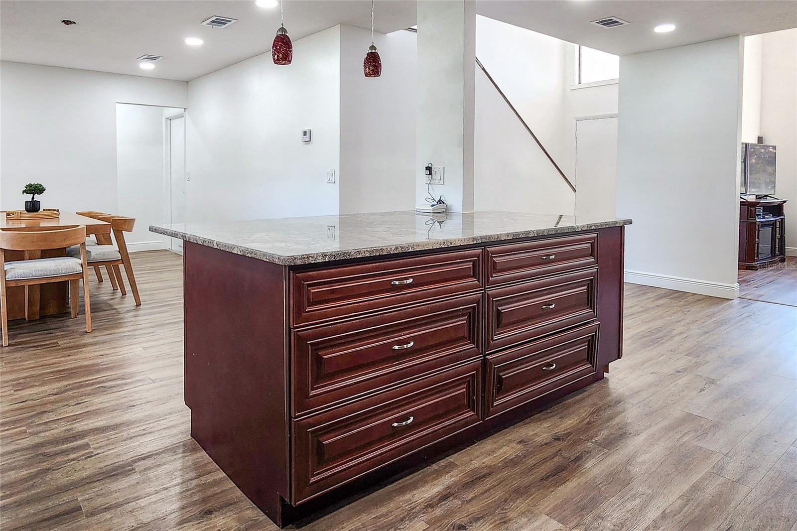 16169 GARDENDALE DR, TAMPA, FL, 33624