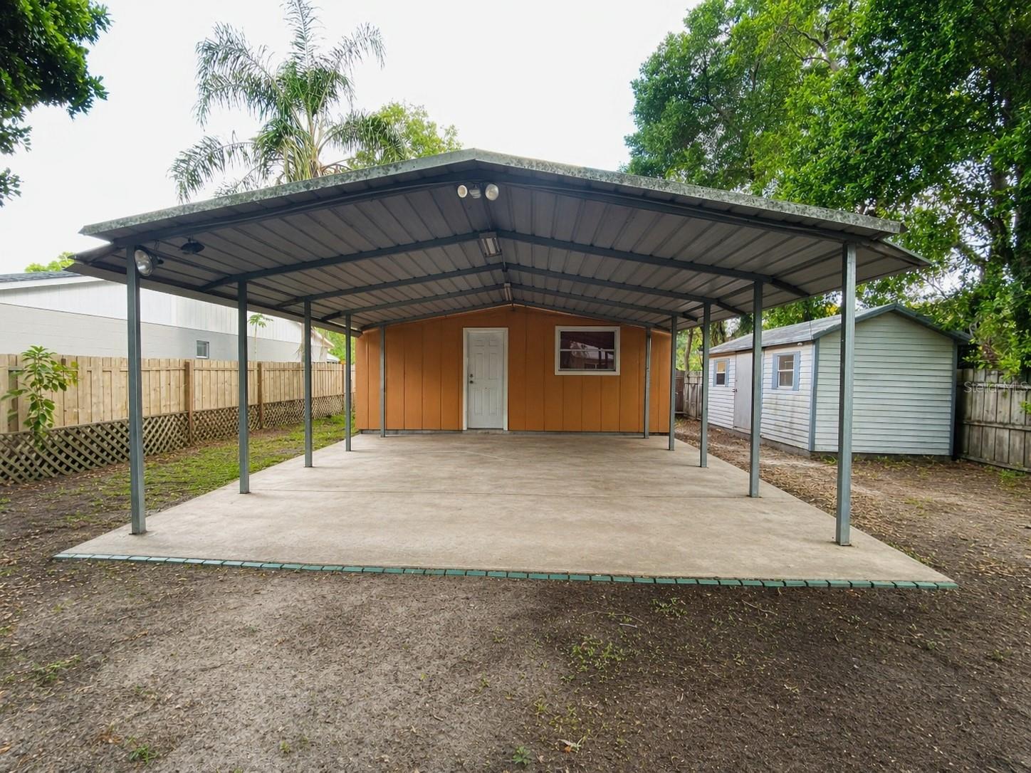 1906 E NEW ORLEANS AVE, TAMPA, FL, 33610