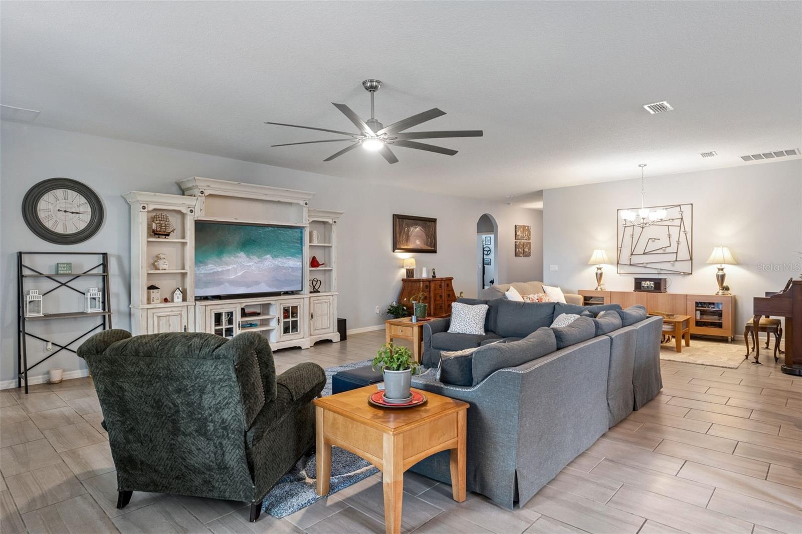 484 CAVESSON ST, APOPKA, FL, 32712