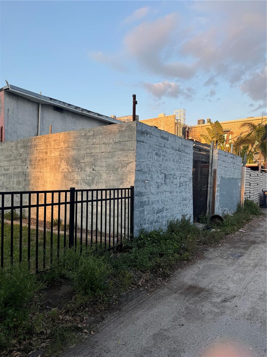2110 W MAIN ST, TAMPA, FL, 33607
