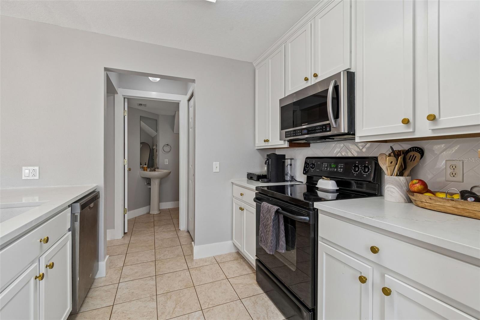 3863 ISLAND WAY, ST PETERSBURG, FL, 33705