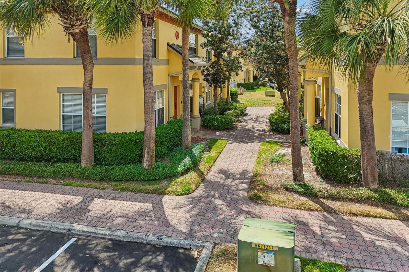 3863 ISLAND WAY, ST PETERSBURG, FL, 33705