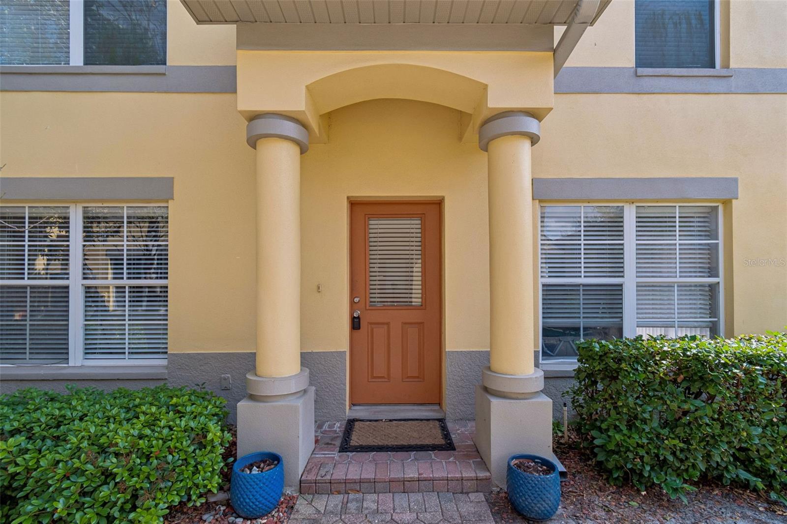 3863 ISLAND WAY, ST PETERSBURG, FL, 33705