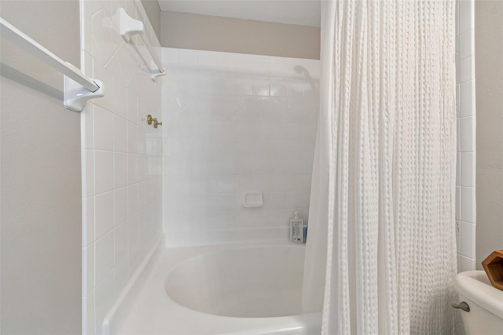 3863 ISLAND WAY, ST PETERSBURG, FL, 33705