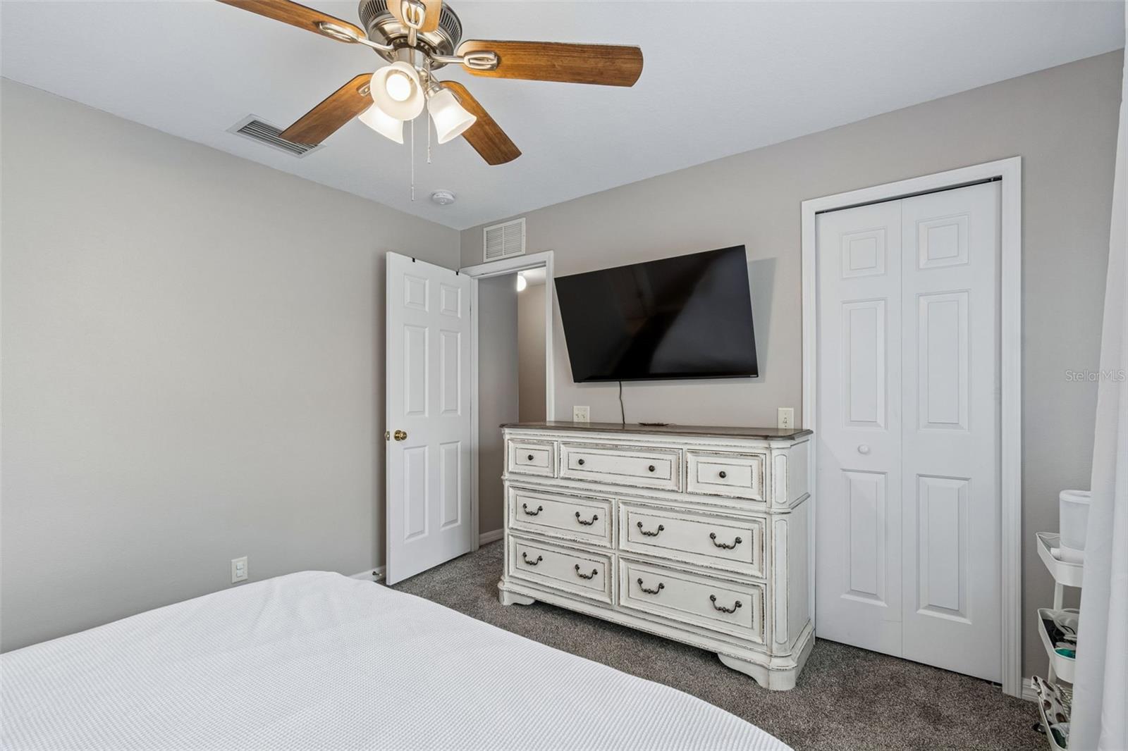 3863 ISLAND WAY, ST PETERSBURG, FL, 33705