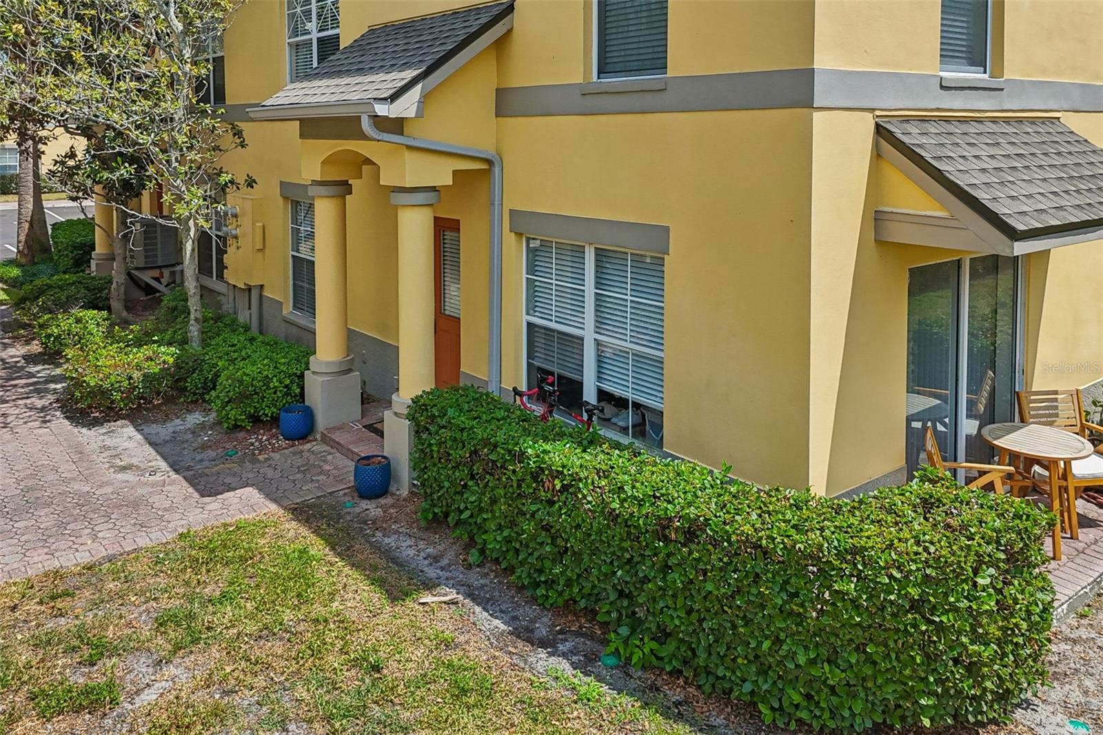 3863 ISLAND WAY, ST PETERSBURG, FL, 33705