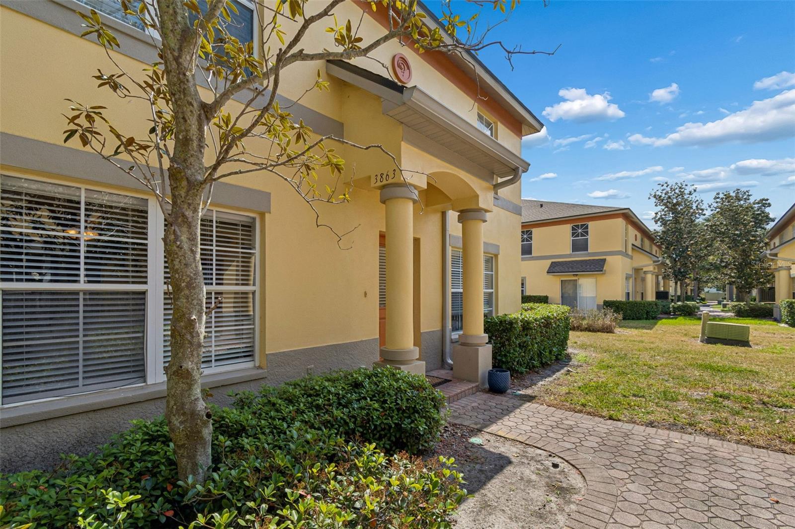 3863 ISLAND WAY, ST PETERSBURG, FL, 33705