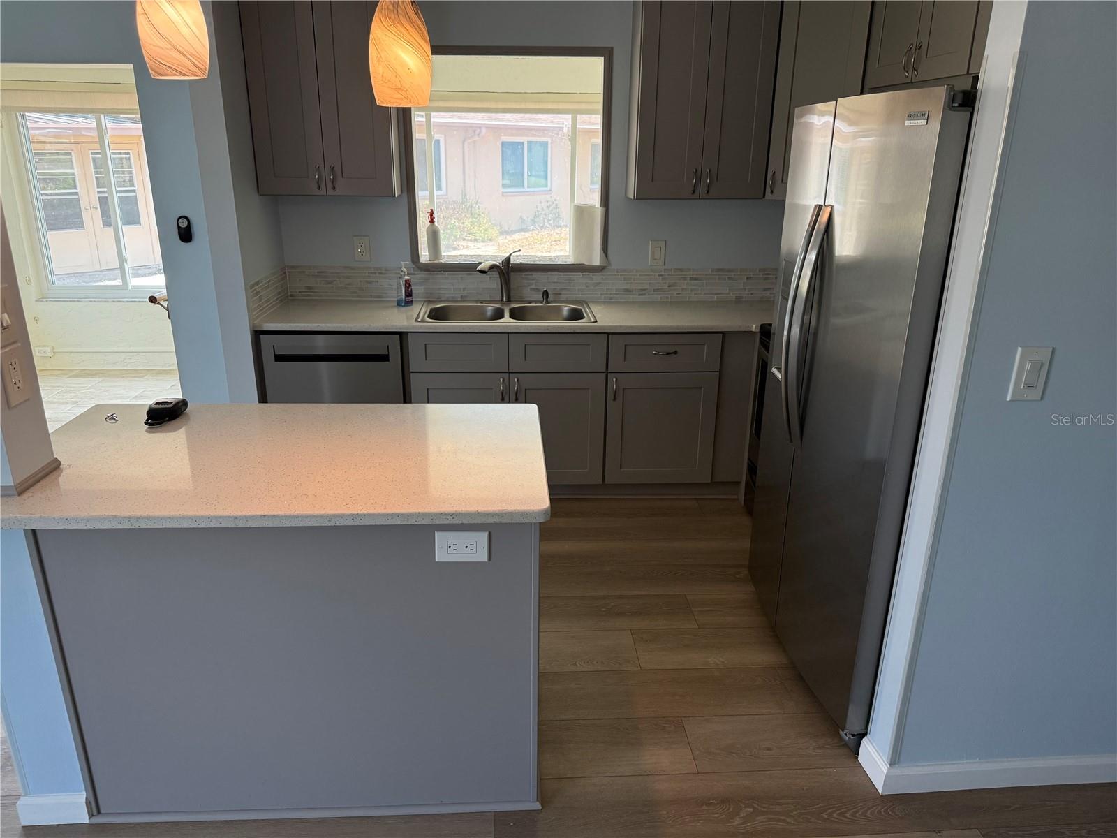 110-112 GLOUCESTER BLVD, SUN CITY CENTER, FL, 33573