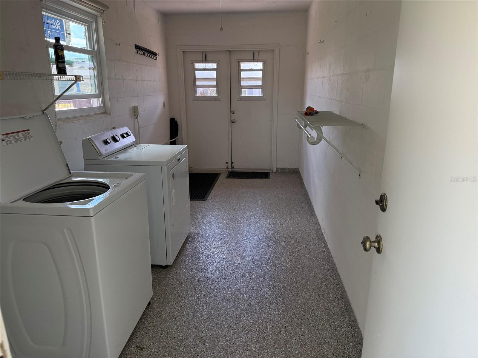 110-112 GLOUCESTER BLVD, SUN CITY CENTER, FL, 33573