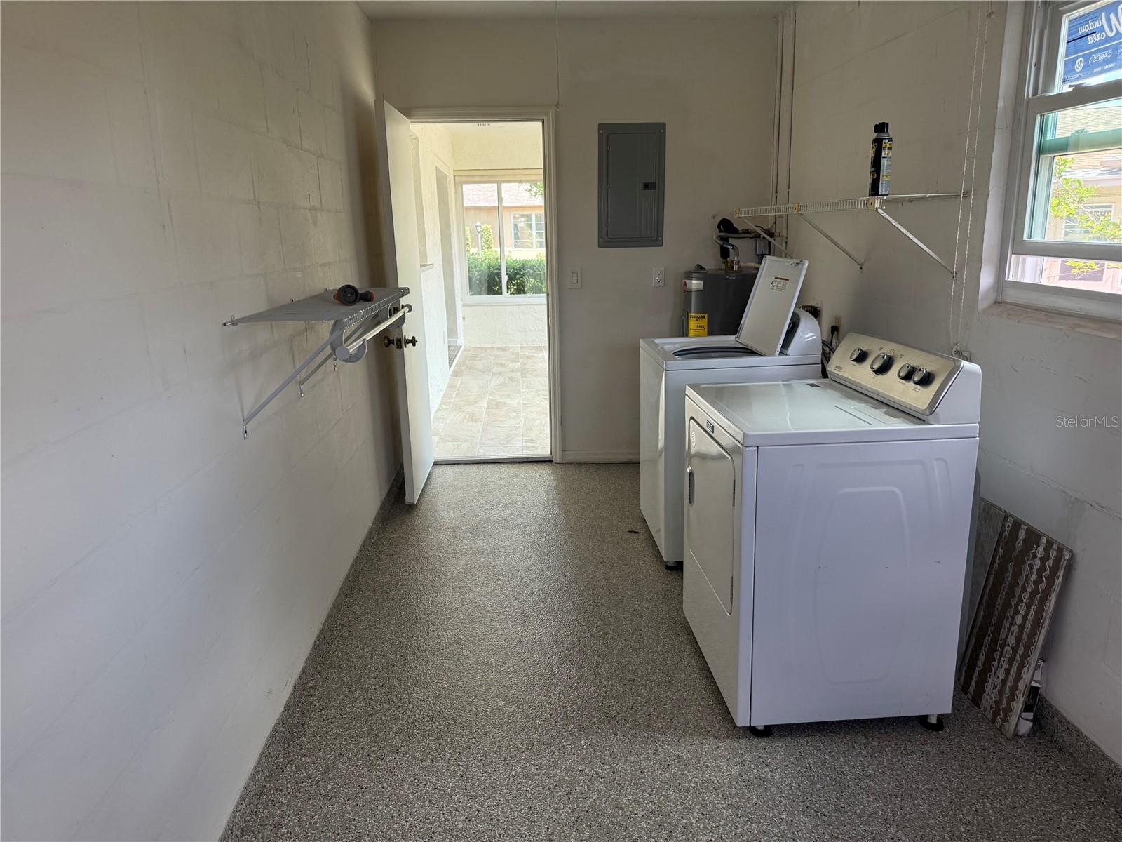 110-112 GLOUCESTER BLVD, SUN CITY CENTER, FL, 33573