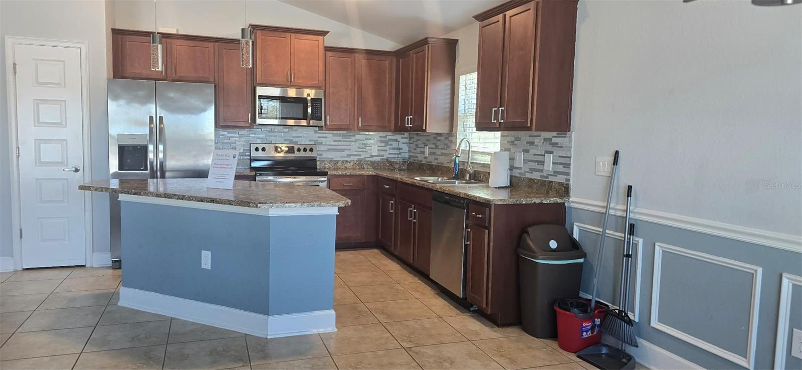 1061 CITRUS LANDINGS BLVD, DAVENPORT, FL, 33837