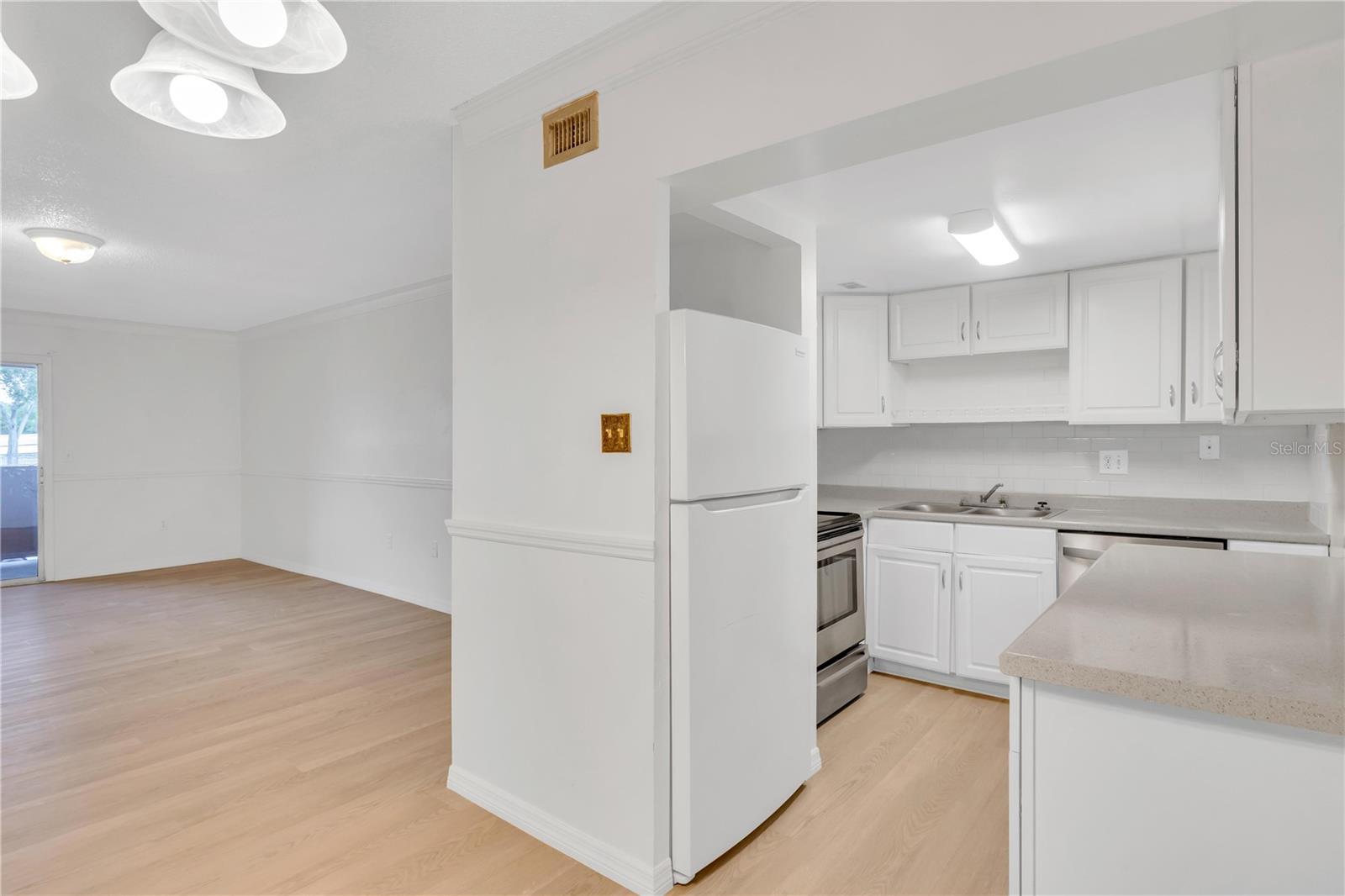 916 LAKE DESTINY RD #E, ALTAMONTE SPRINGS, FL, 32714