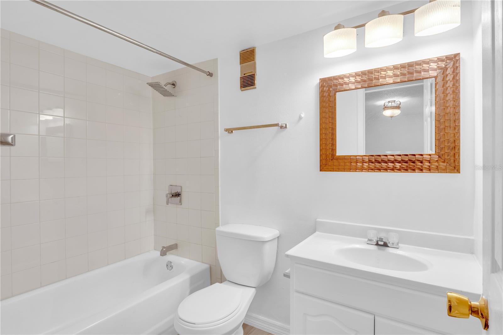 916 LAKE DESTINY RD #E, ALTAMONTE SPRINGS, FL, 32714