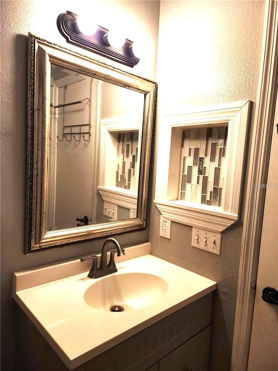 2033 QUINTILIS CT, DELTONA, FL, 32738