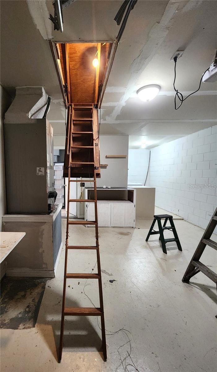 2033 QUINTILIS CT, DELTONA, FL, 32738