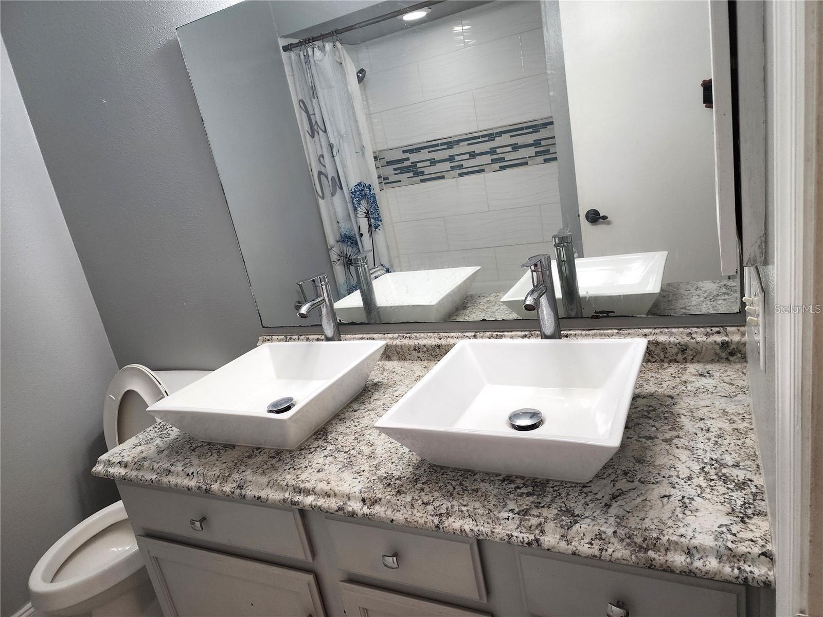 2033 QUINTILIS CT, DELTONA, FL, 32738