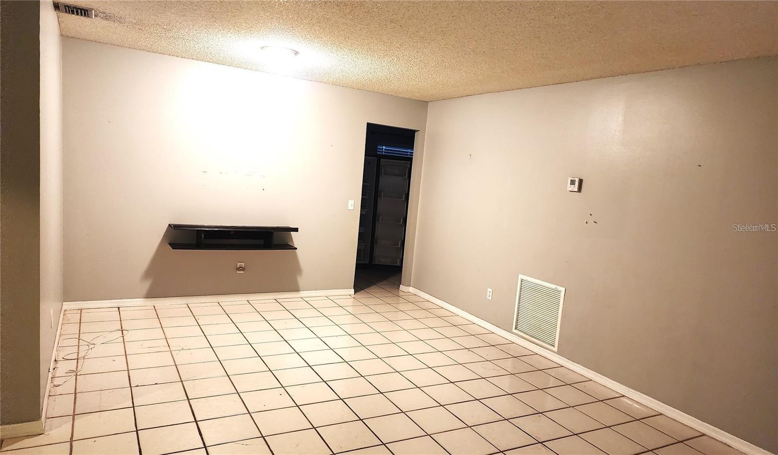 2033 QUINTILIS CT, DELTONA, FL, 32738