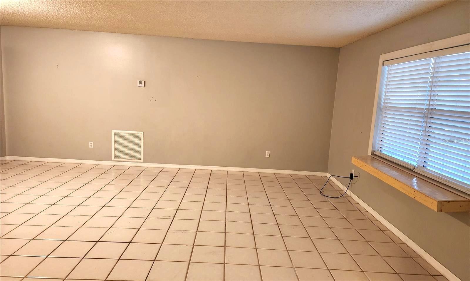 2033 QUINTILIS CT, DELTONA, FL, 32738