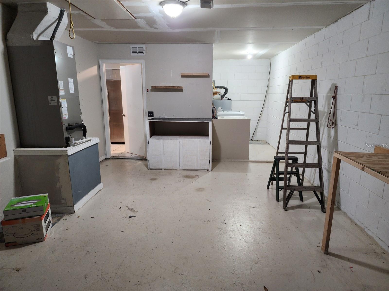 2033 QUINTILIS CT, DELTONA, FL, 32738