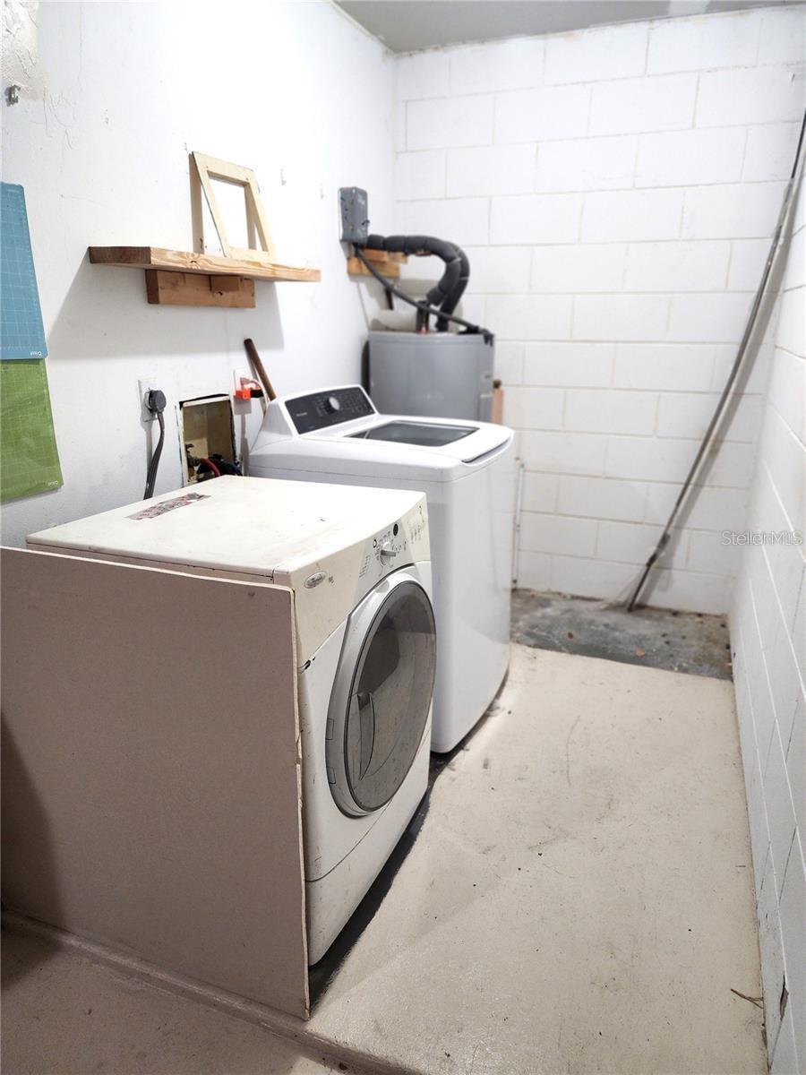 2033 QUINTILIS CT, DELTONA, FL, 32738