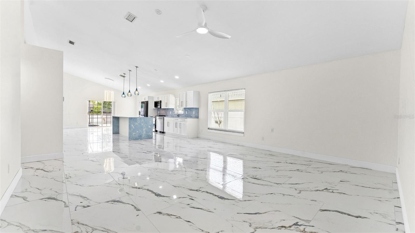 11708 CARROLLWOOD COVE DR, TAMPA, FL, 33624