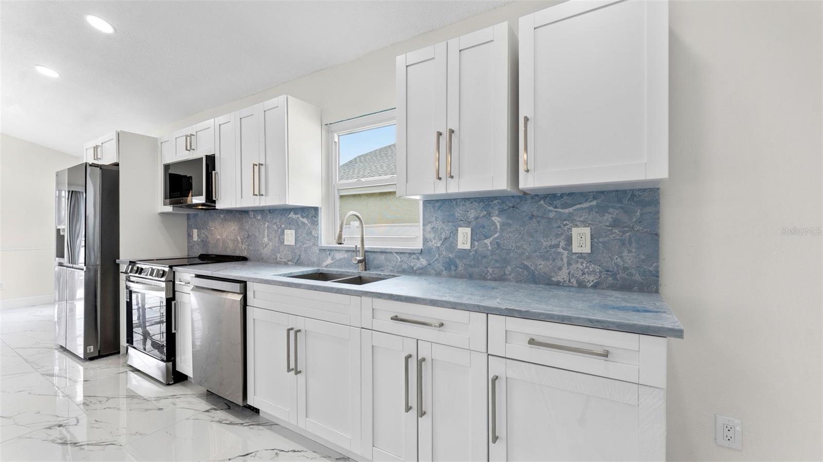 11708 CARROLLWOOD COVE DR, TAMPA, FL, 33624