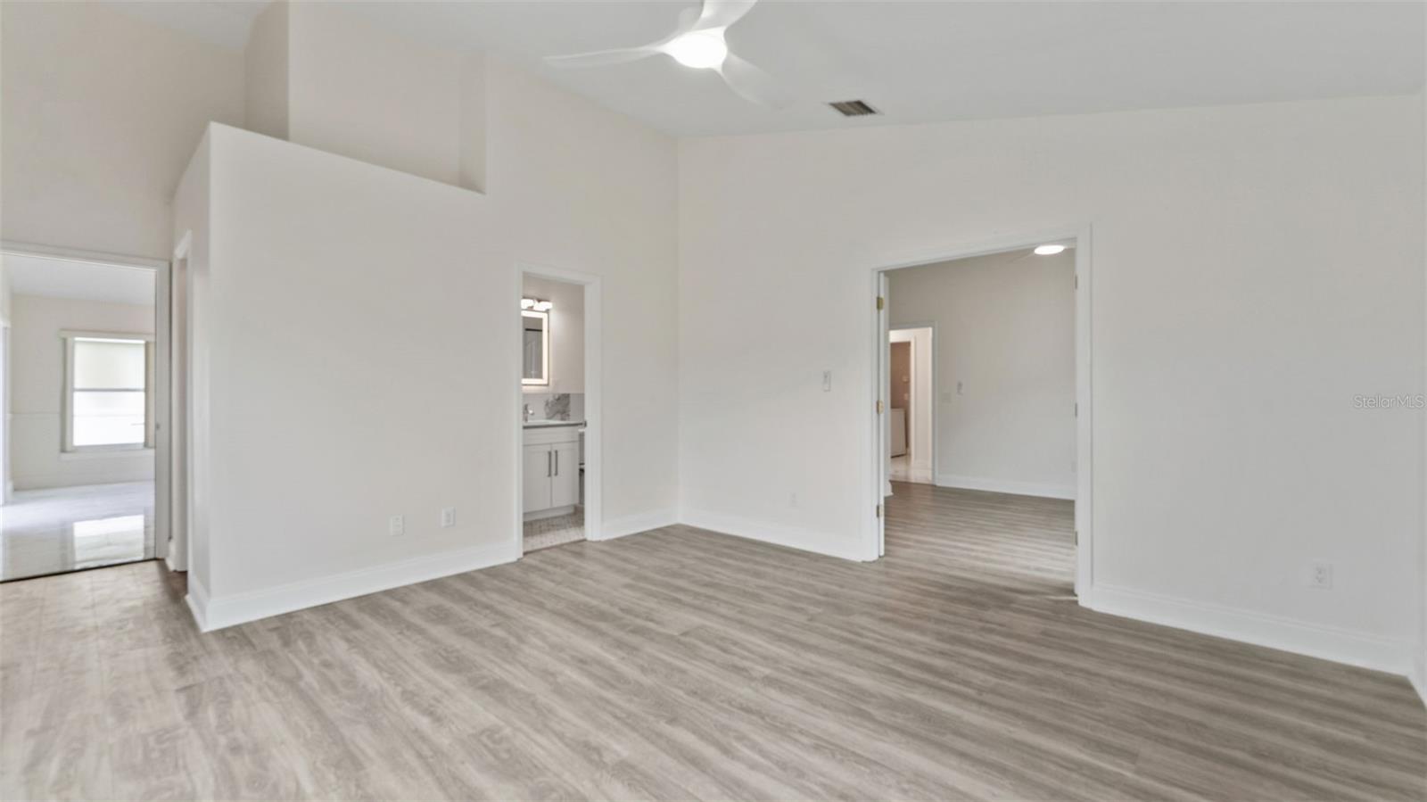 11708 CARROLLWOOD COVE DR, TAMPA, FL, 33624