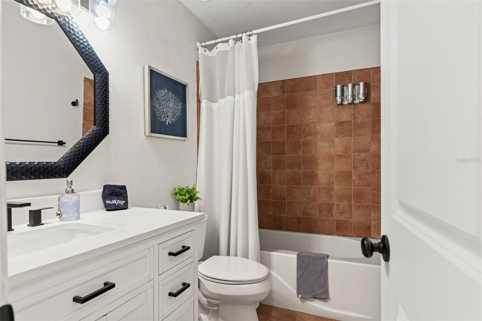 8106 GULF DR #A&B, HOLMES BEACH, FL, 34217