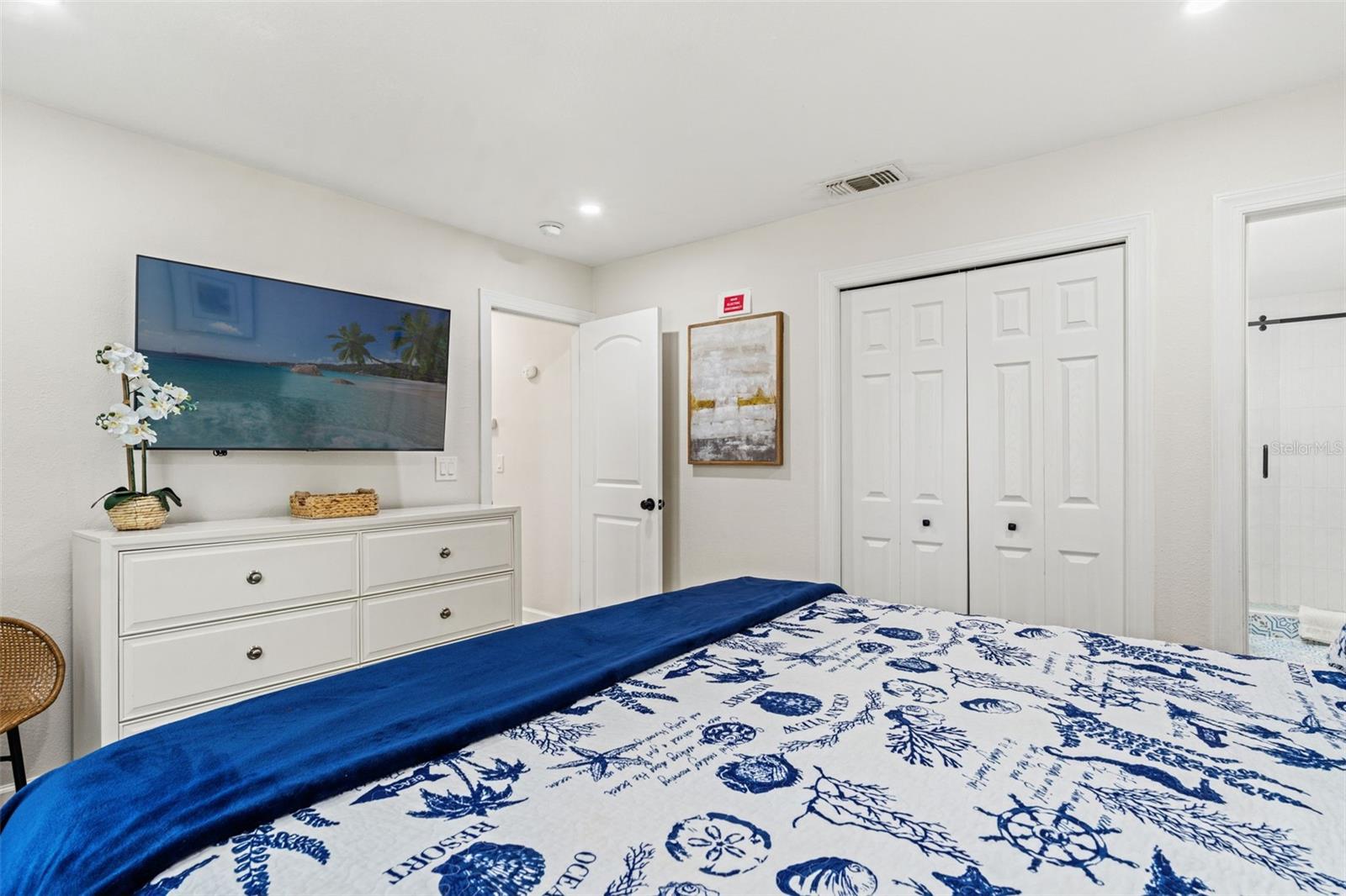 8106 GULF DR #A&B, HOLMES BEACH, FL, 34217